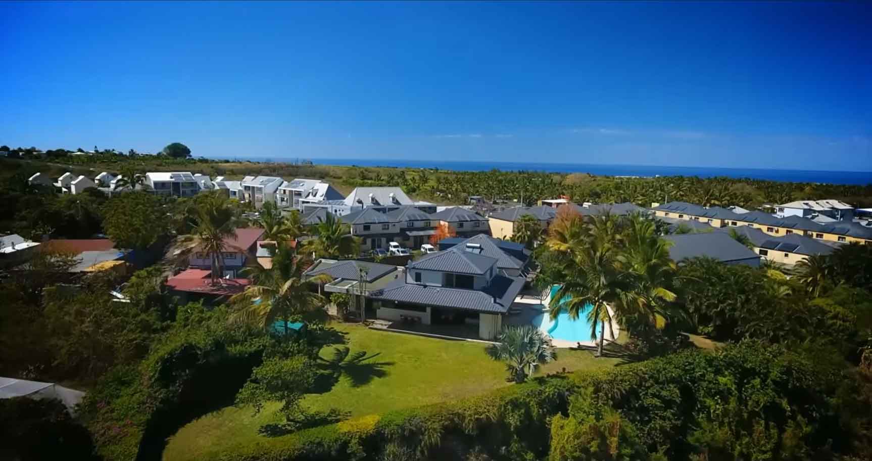 Kreologis — Vue drone Villa Sud Sauvage